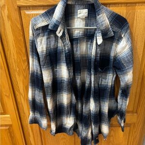 American Eagle Outfitters Blue and White Plaid Sweater